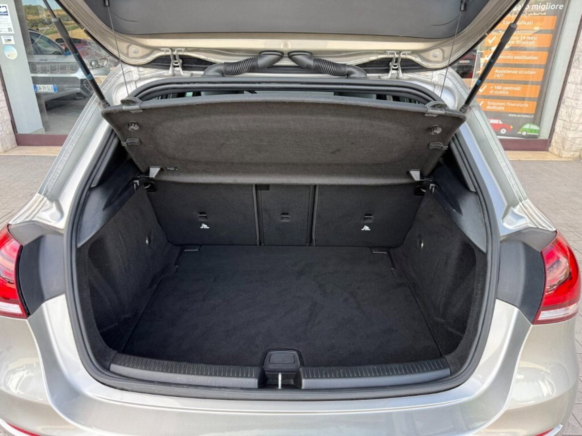Mercedes-Benz Classe A 180 d Automatic Business (15)