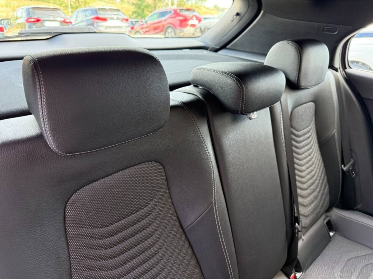 Mercedes-Benz Classe A 180 d Automatic Business (19)