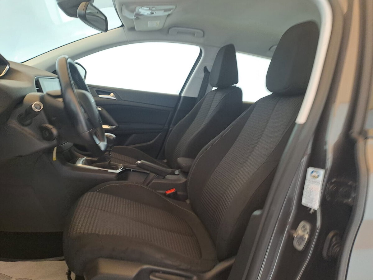 Peugeot 308 BlueHDi 130 S&S Active (12)
