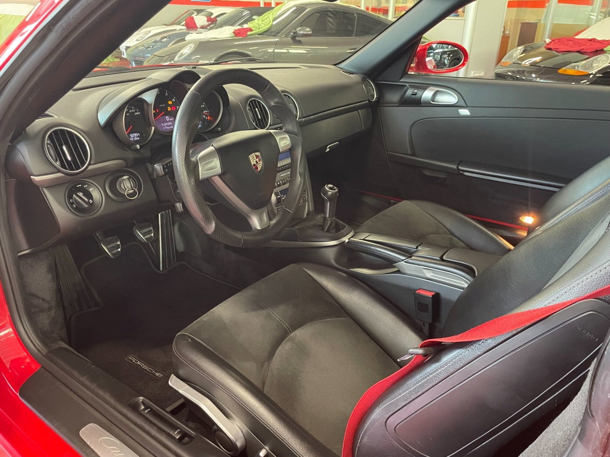Porsche Cayman 2.7 (9)