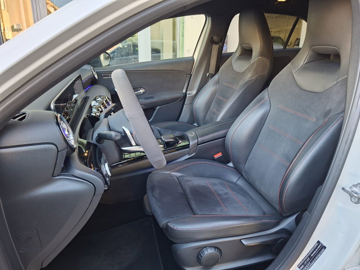 Mercedes-Benz Classe A 180 d Automatic Premium (13)