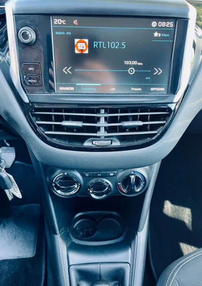 Peugeot 208 75 5 porte Active (13)