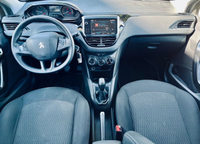 Peugeot 208 75 5 porte Active (7)