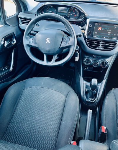 Peugeot 208 75 5 porte Active (8)