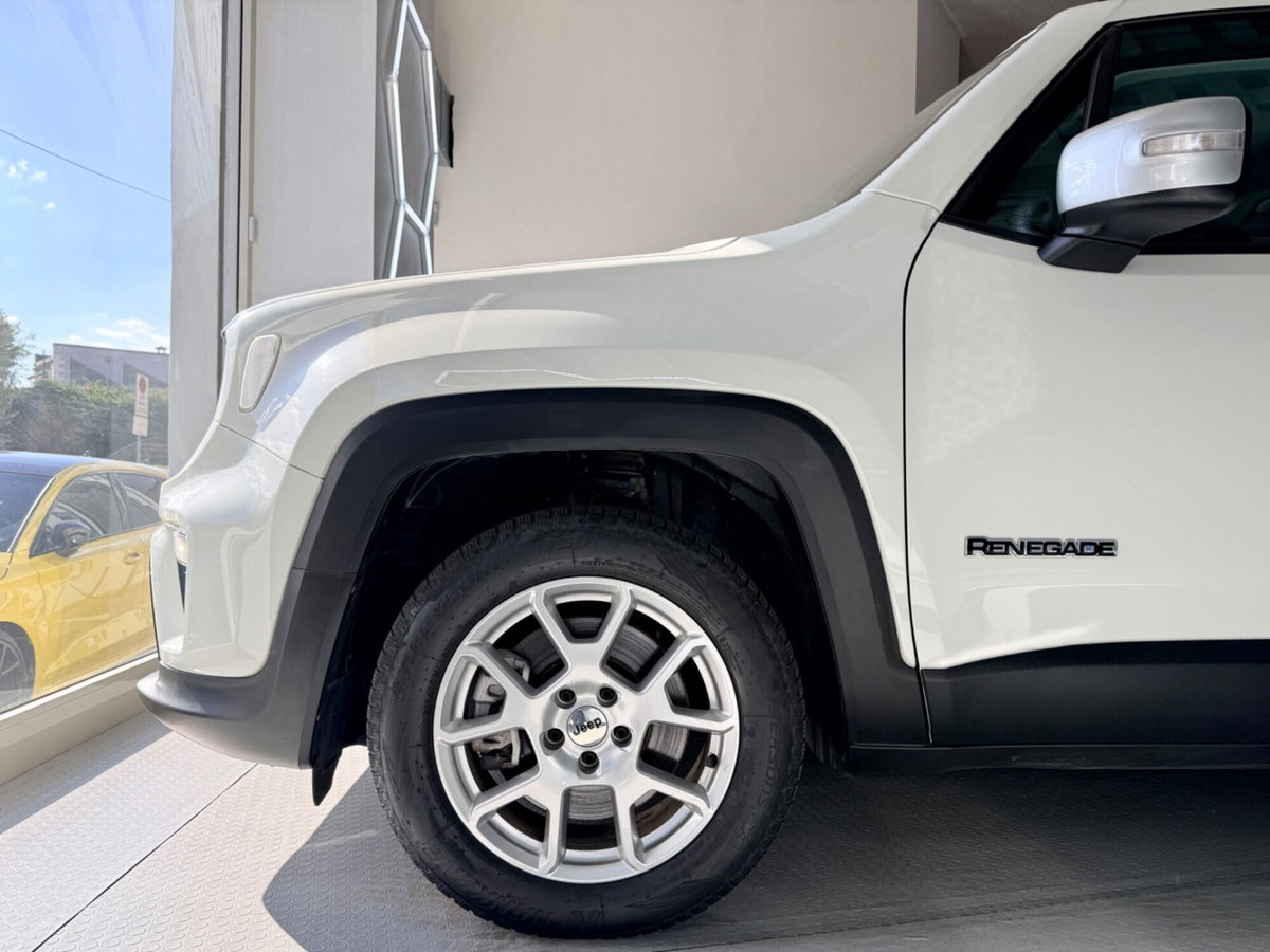 Jeep Renegade 1.3 T4 190CV PHEV 4xe AT6 Limited (11)