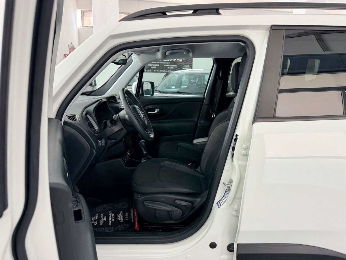 Jeep Renegade 1.3 T4 190CV PHEV 4xe AT6 Limited (12)