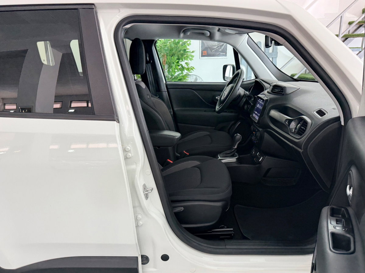 Jeep Renegade 1.3 T4 190CV PHEV 4xe AT6 Limited (16)