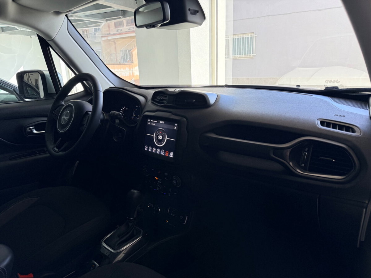 Jeep Renegade 1.3 T4 190CV PHEV 4xe AT6 Limited (17)