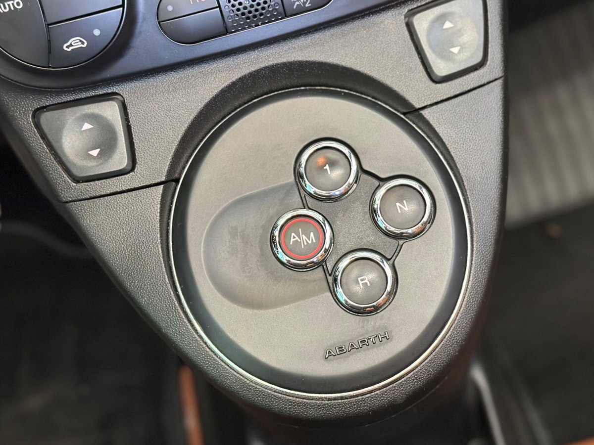 Abarth 595 Cabrio 595 C 1.4 Turbo T-Jet 160 CV Turismo (16)