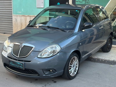 Lancia Ypsilon 1.3 MJT 75 CV Diva (2)