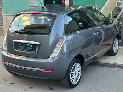 Lancia Ypsilon 1.3 MJT 75 CV Diva (4)