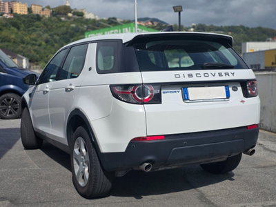 Land Rover Discovery Sport 2.0 TD4 150 CV HSE Luxury (4)