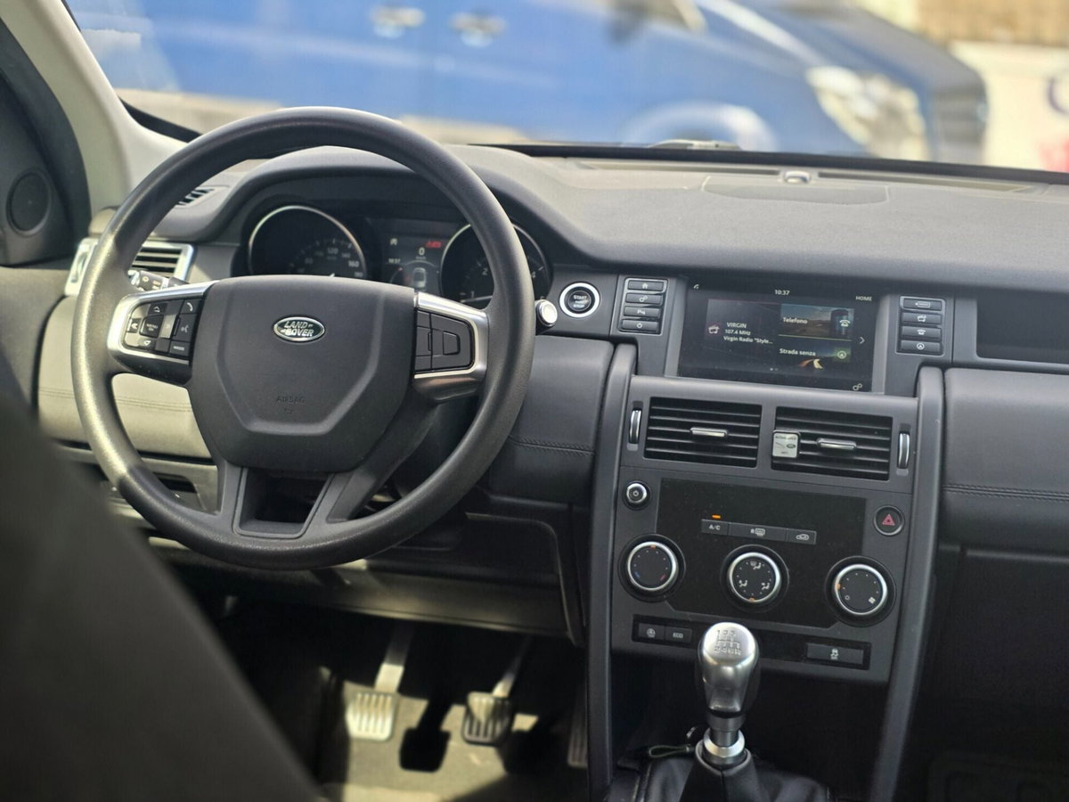 Land Rover Discovery Sport 2.0 TD4 150 CV HSE Luxury (7)
