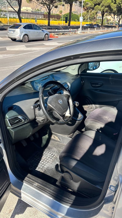 Lancia Ypsilon 1.3 MJT 16V 95 CV 5 porte S&S Platinum (5)