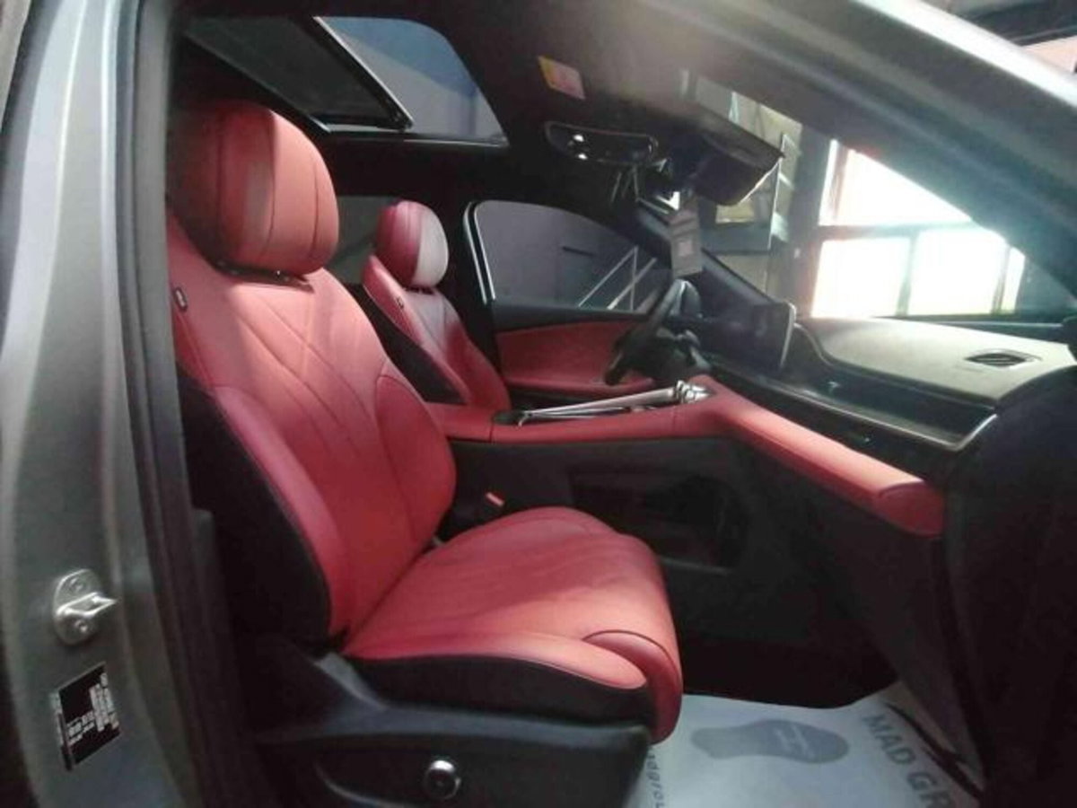 Omoda Omoda 9 SHS-P 1.5 tgdi phev Premium i-awd dht (10)