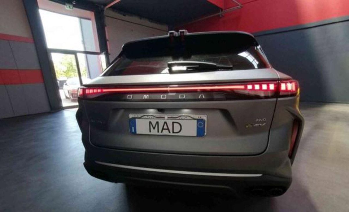 Omoda Omoda 9 SHS-P 1.5 tgdi phev Premium i-awd dht (4)