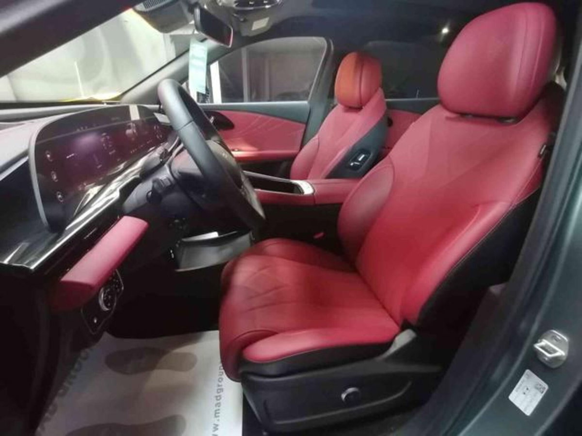 Omoda Omoda 9 SHS-P 1.5 tgdi phev Premium i-awd dht (5)