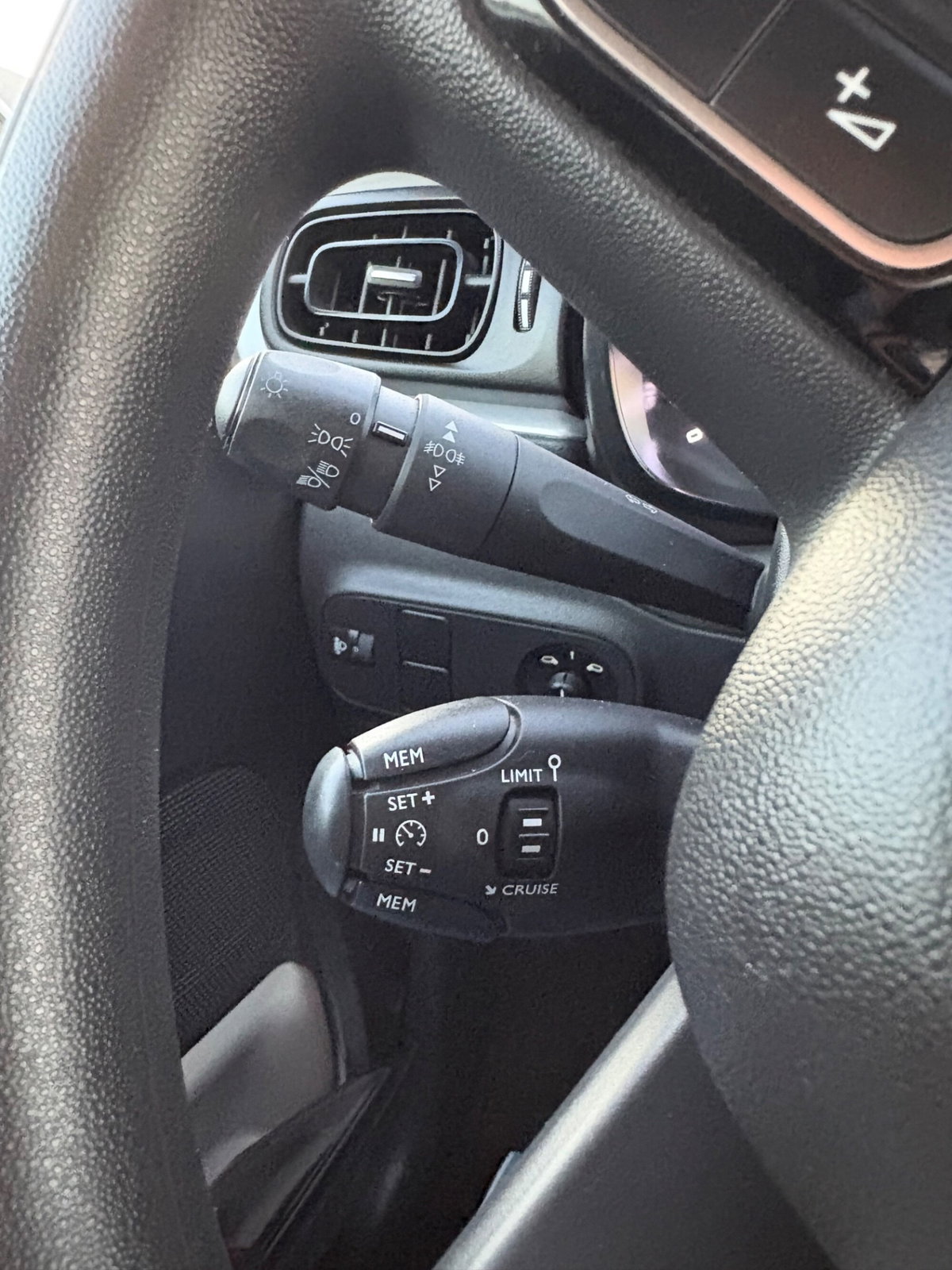 Citroen C3 BlueHDi 100 S&S C-Series (16)