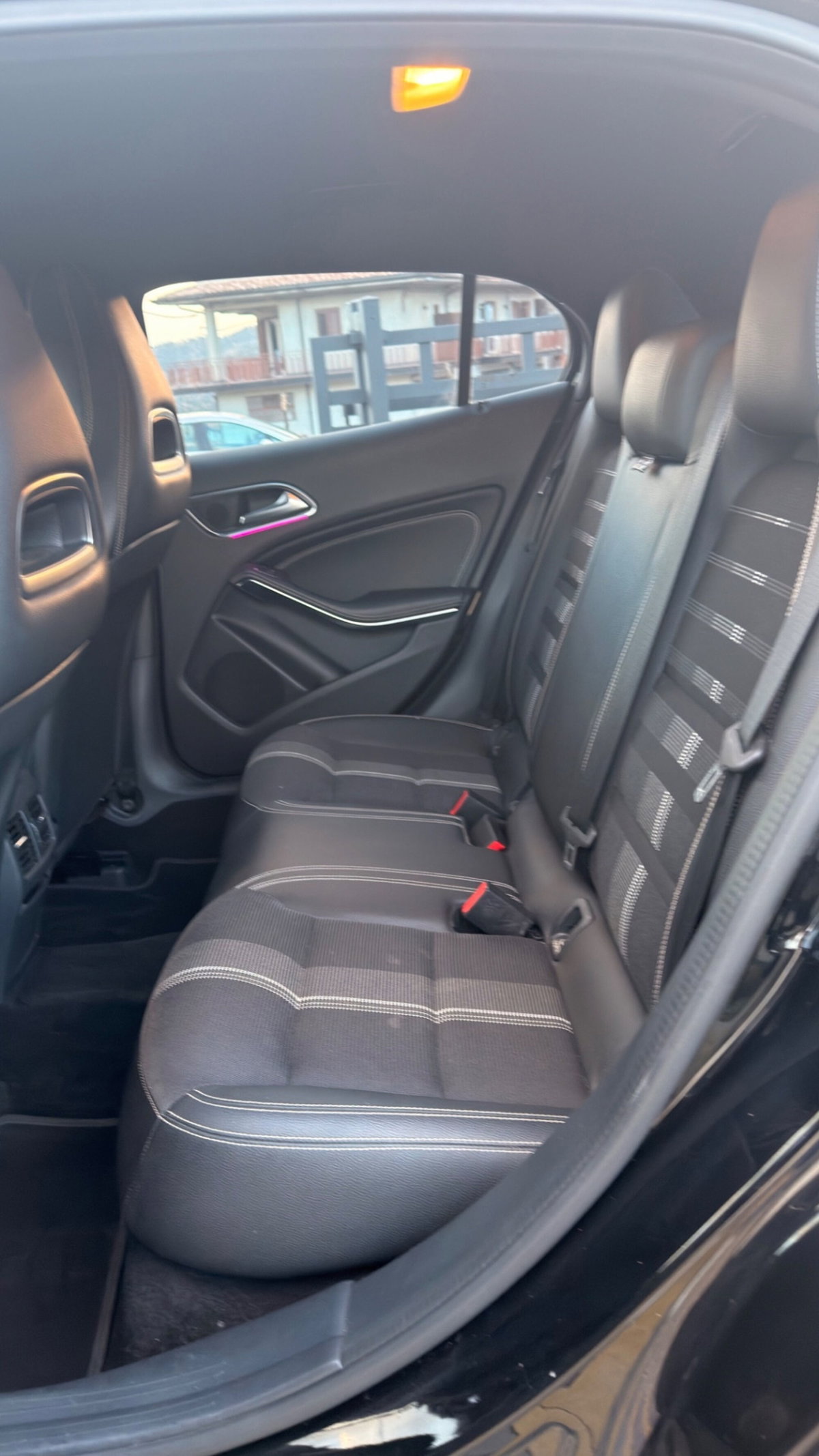 Mercedes-Benz Classe A 200 d Automatic 4Matic Sport (10)