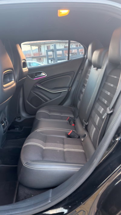 Mercedes-Benz Classe A 200 d Automatic 4Matic Sport (10)