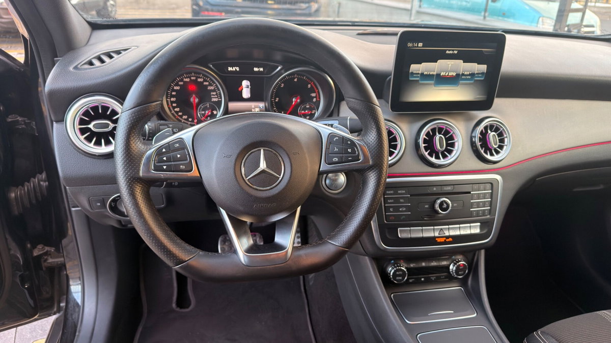 Mercedes-Benz Classe A 200 d Automatic 4Matic Sport (13)