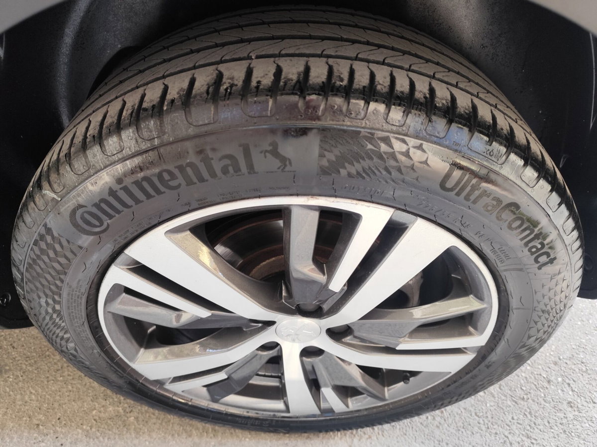 Peugeot 3008 BlueHDi 130 S&S Allure Pack (11)