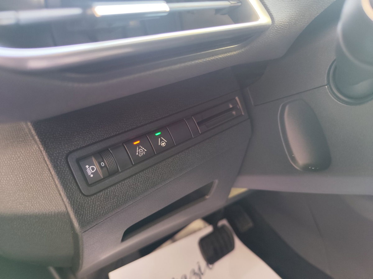 Peugeot 3008 BlueHDi 130 S&S Allure Pack (13)