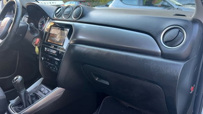 Suzuki Vitara 1.0 Boosterjet Starview (12)