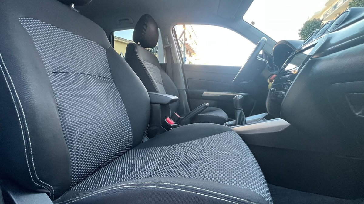 Suzuki Vitara 1.0 Boosterjet Starview (8)