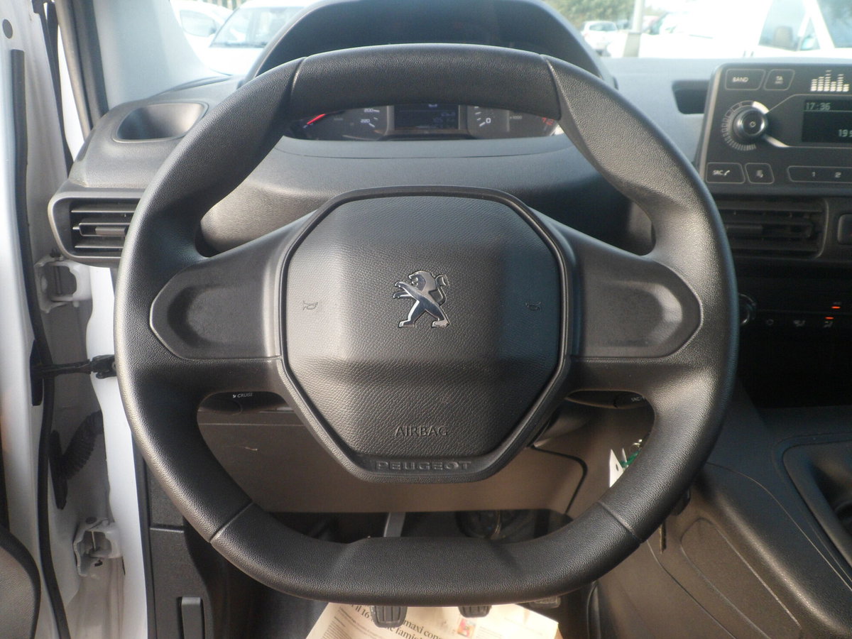 Peugeot Partner Furgone XL 1.5 diesel 130cv S&S (11)