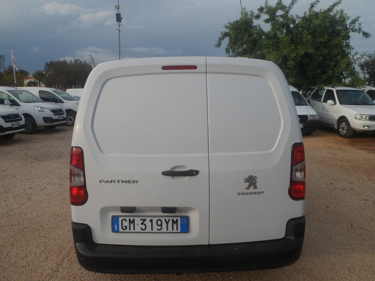 Peugeot Partner Furgone XL 1.5 diesel 130cv S&S (5)