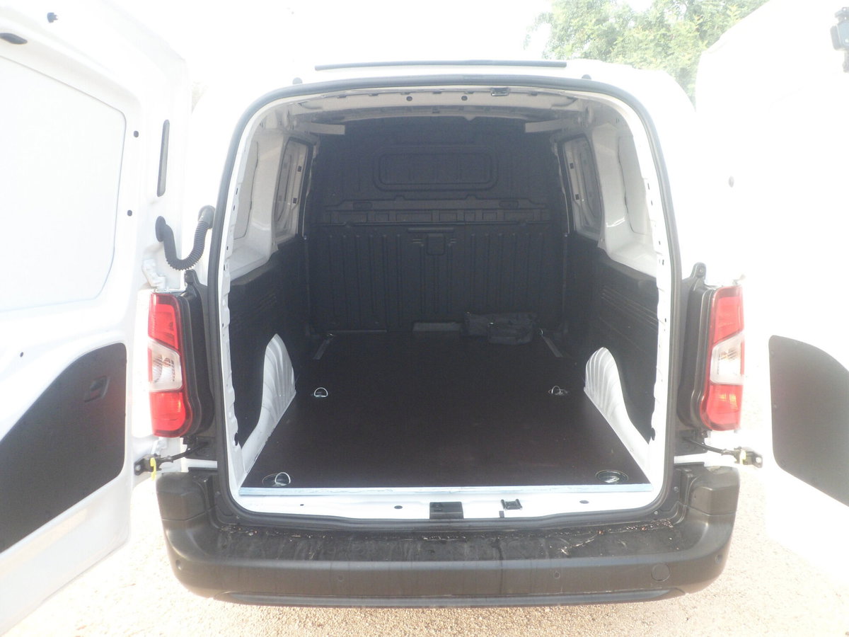 Peugeot Partner Furgone XL 1.5 diesel 130cv S&S (7)