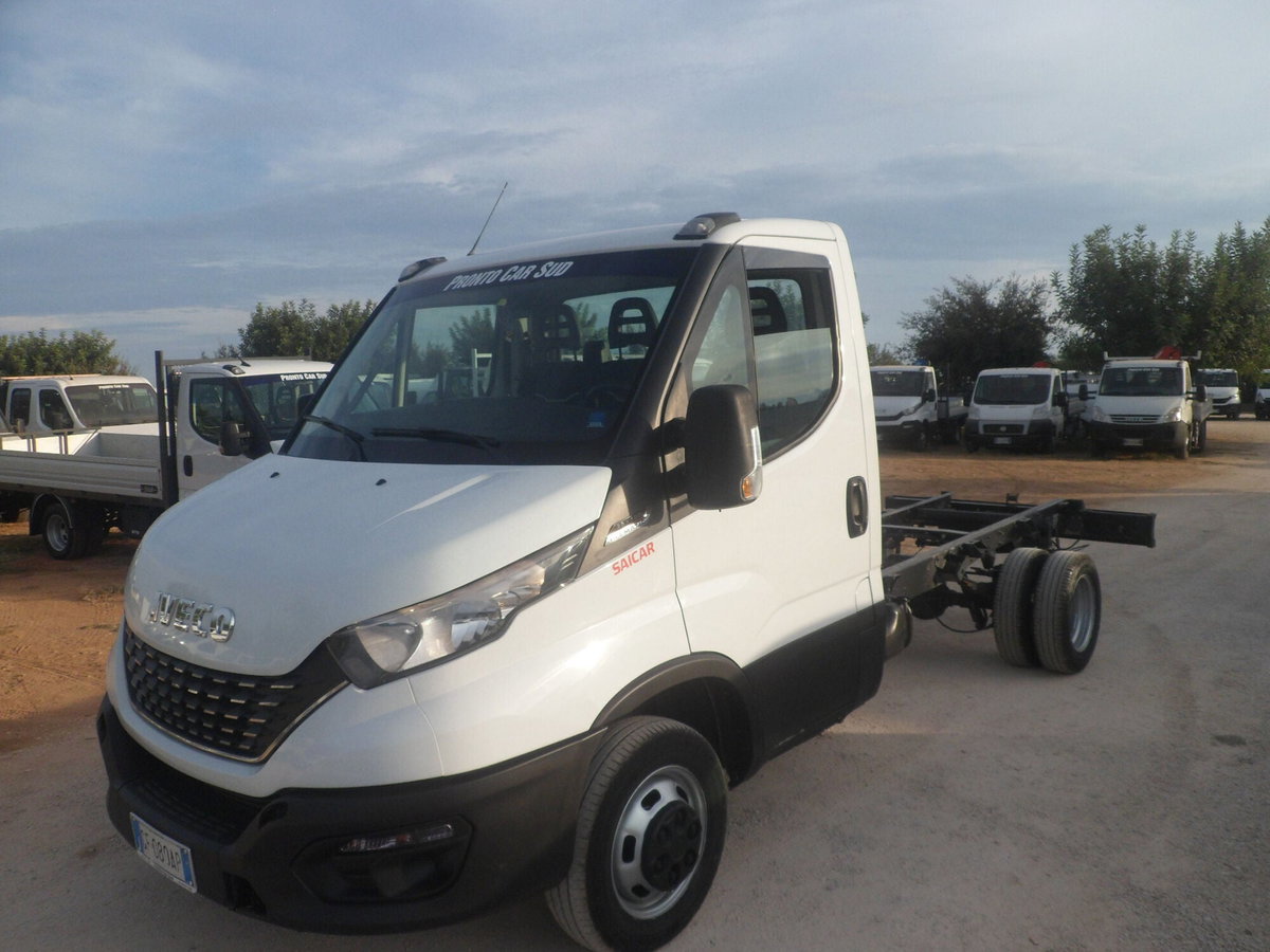 Iveco Daily Telaio 35C18 BTor 3.0 HPT PLM-RG Cabinato