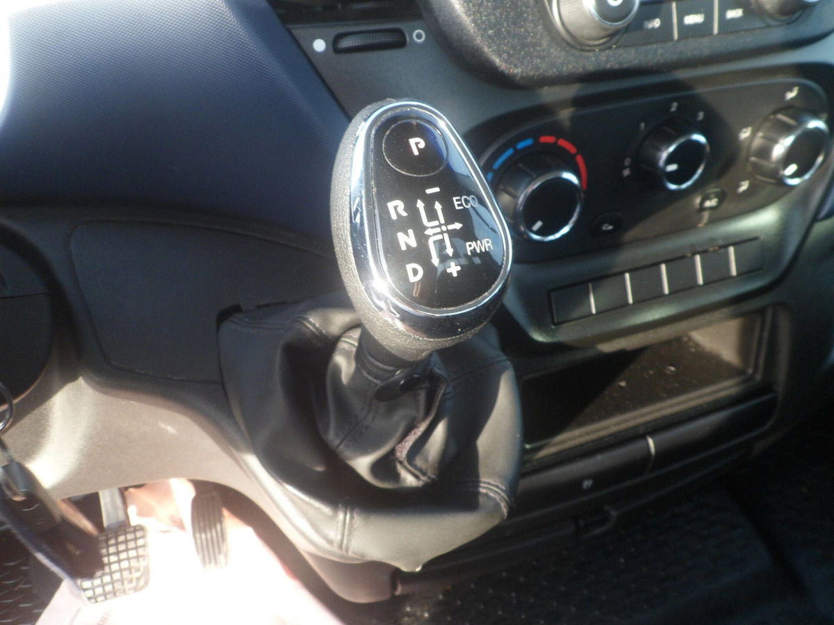Iveco Daily Telaio 35C18 BTor 3.0 HPT PLM-RG Cabinato (10)