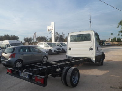 Iveco Daily Telaio 35C18 BTor 3.0 HPT PLM-RG Cabinato (4)