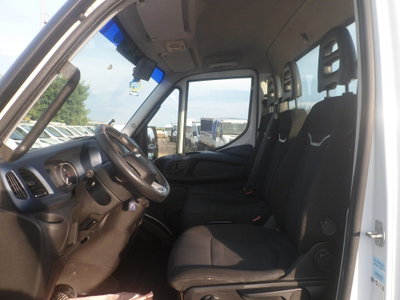 Iveco Daily Telaio 35C18 BTor 3.0 HPT PLM-RG Cabinato (8)