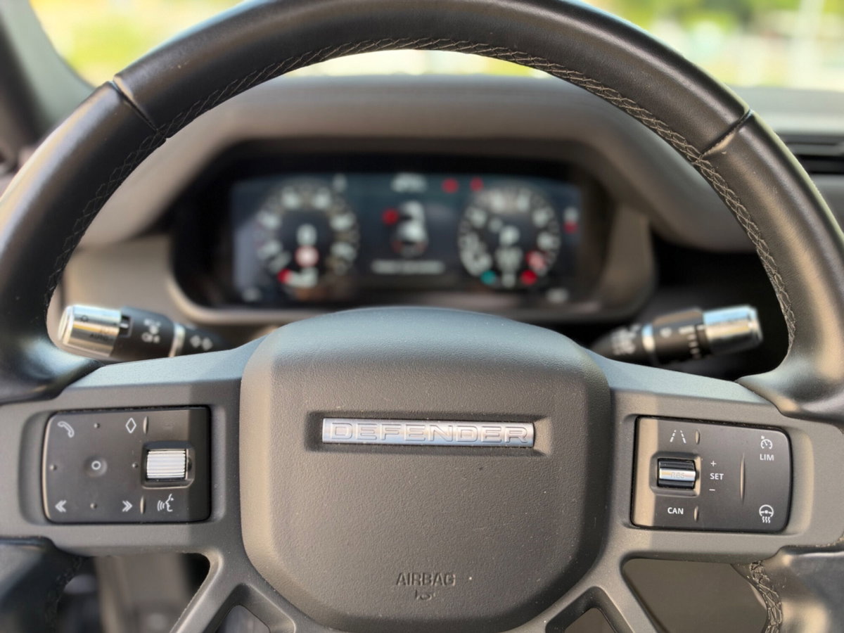 Land Rover Defender 110 3.0 l6 400 CV AWD Auto X-Dynamic S (16)
