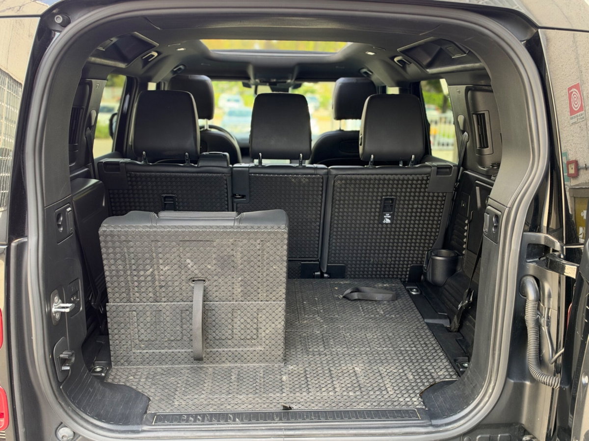 Land Rover Defender 110 3.0 l6 400 CV AWD Auto X-Dynamic S (20)