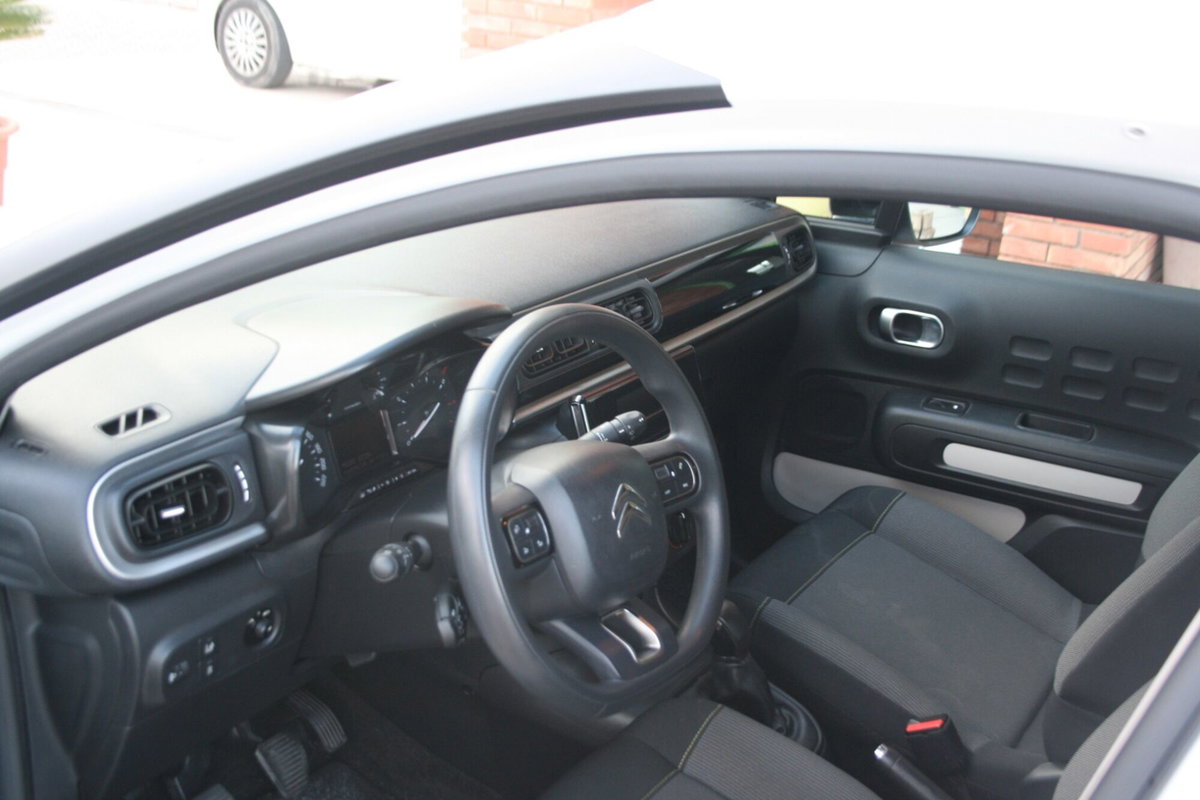 Citroen C3 BlueHDi 100 S&S Shine (8)