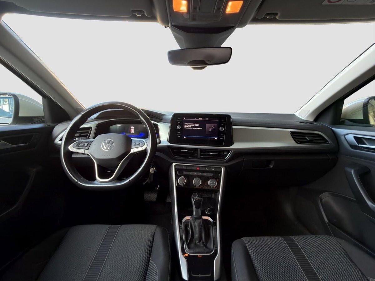 Volkswagen T-Roc 1.5 tsi Life dsg (10)