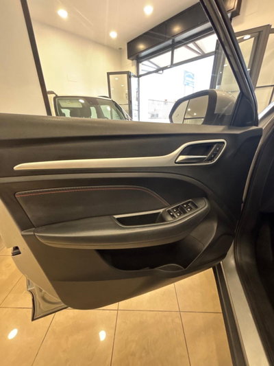 Mg ZS ZS 1.5 Luxury (16)