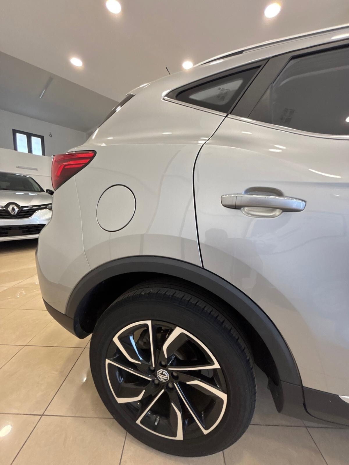 Mg ZS ZS 1.5 Luxury (8)