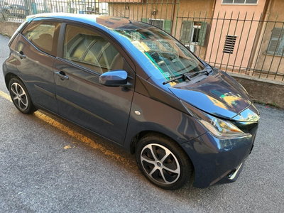 Toyota Aygo 1.0 VVT-i 69 CV 5 porte x-wave (3)