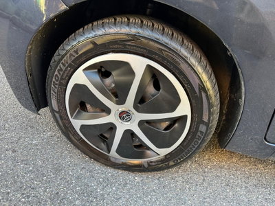 Toyota Aygo 1.0 VVT-i 69 CV 5 porte x-wave (5)