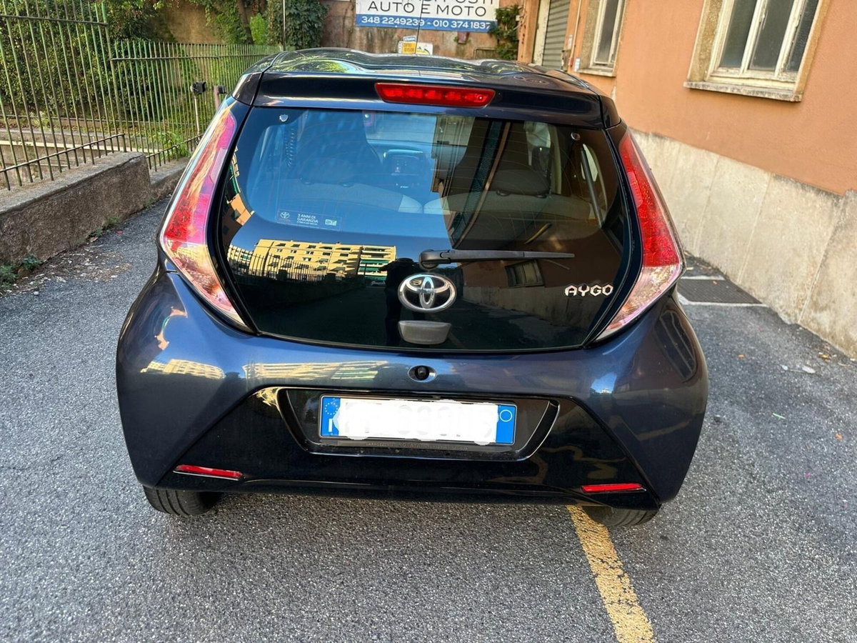 Toyota Aygo 1.0 VVT-i 69 CV 5 porte x-wave (7)