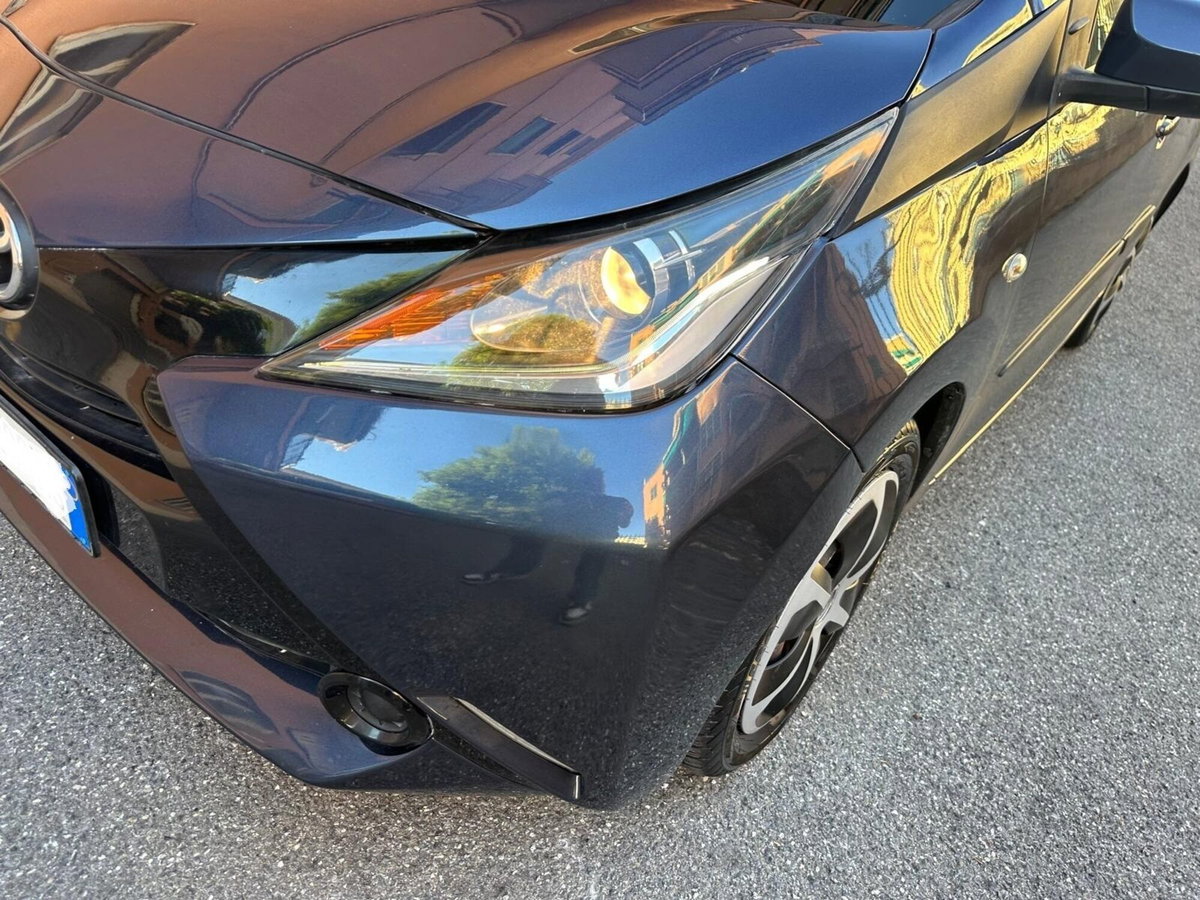 Toyota Aygo 1.0 VVT-i 69 CV 5 porte x-wave (8)