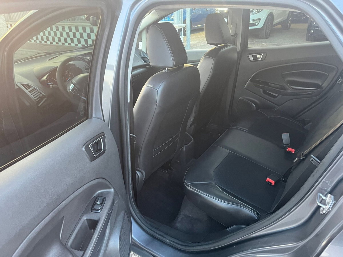Ford EcoSport 1.5 TDCi 95 CV Titanium S (17)