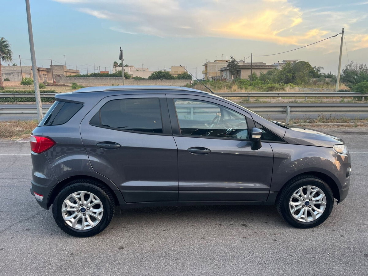 Ford EcoSport 1.5 TDCi 95 CV Titanium S (4)