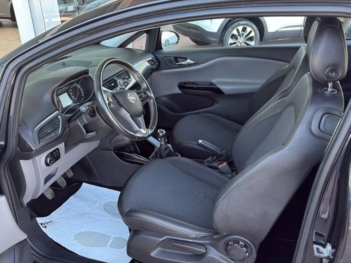Opel Corsa Coupé 1.2 Van (16)