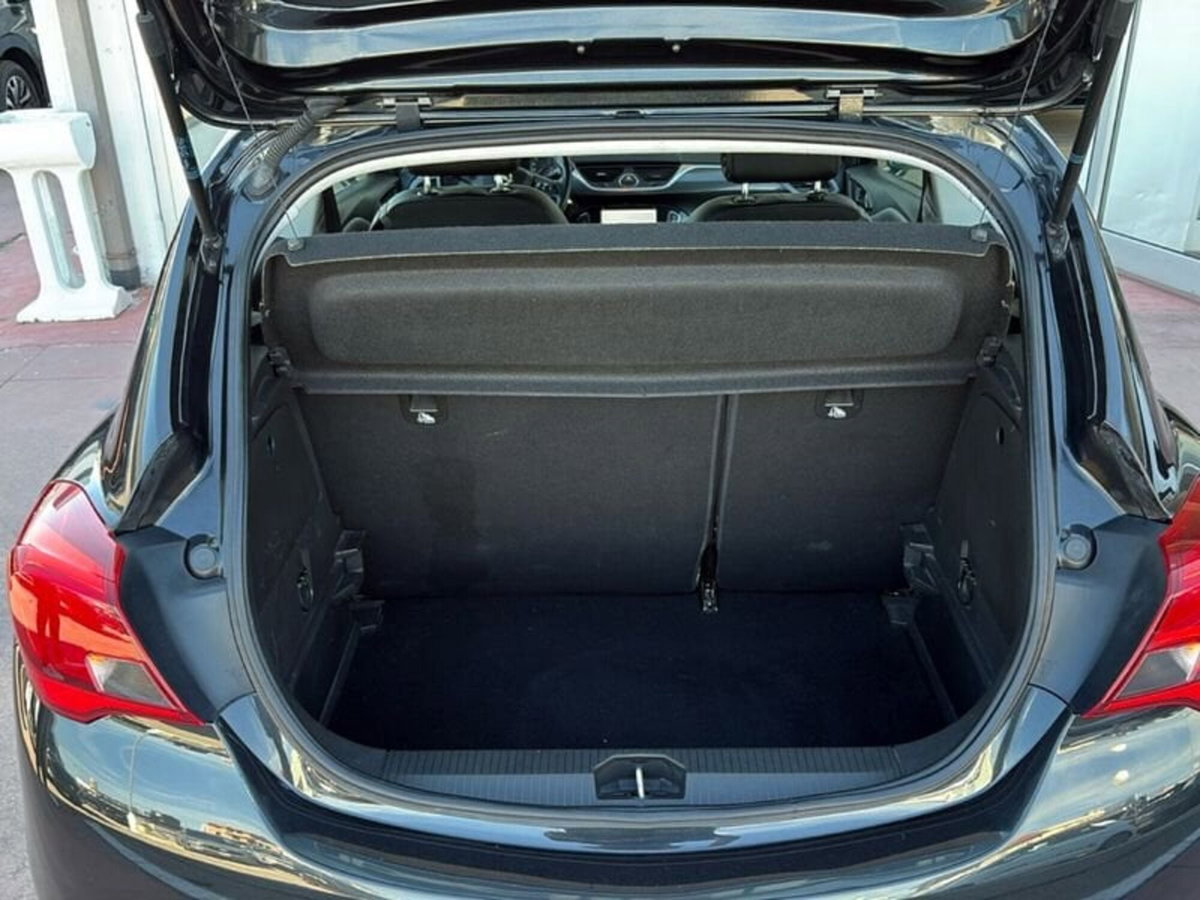 Opel Corsa Coupé 1.2 Van (9)